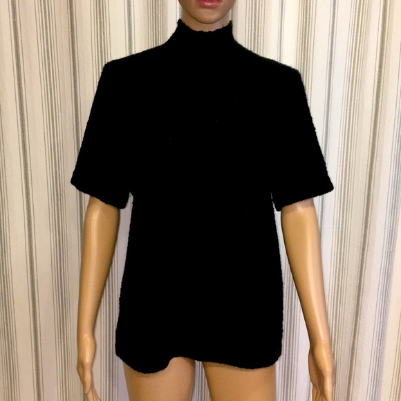 Dialogue Tops - EUC Boucle Short Sleeve Turtleneck Top